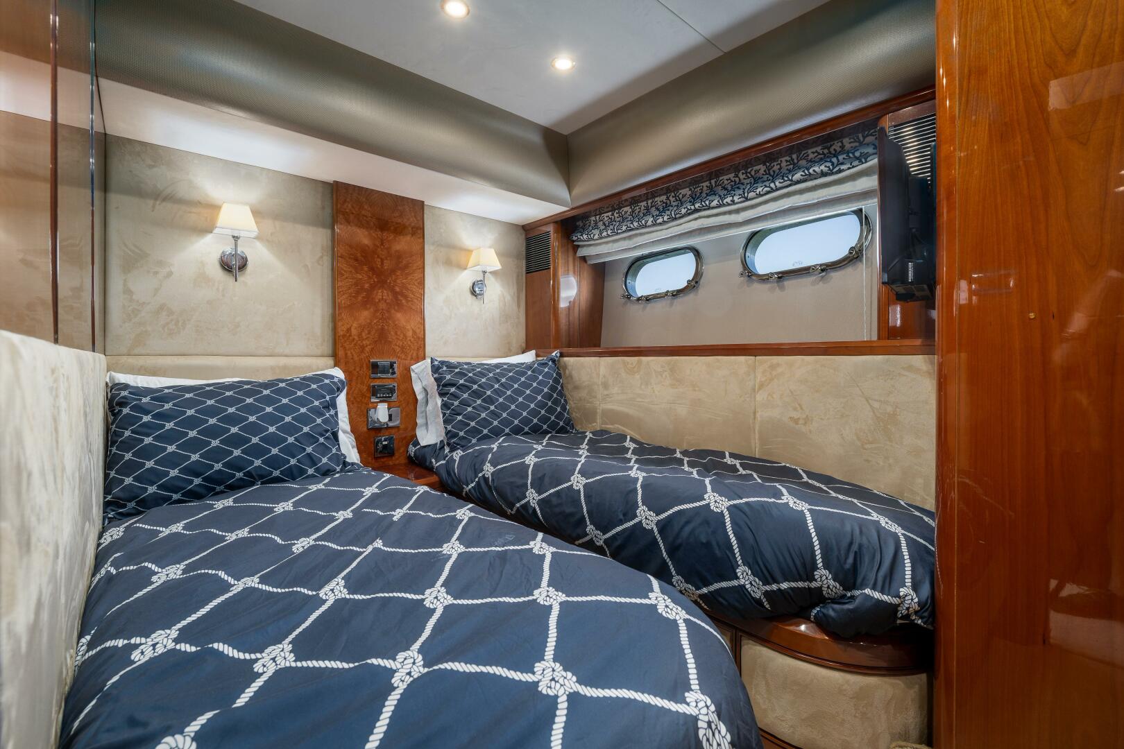 2008 Princess - Image 11