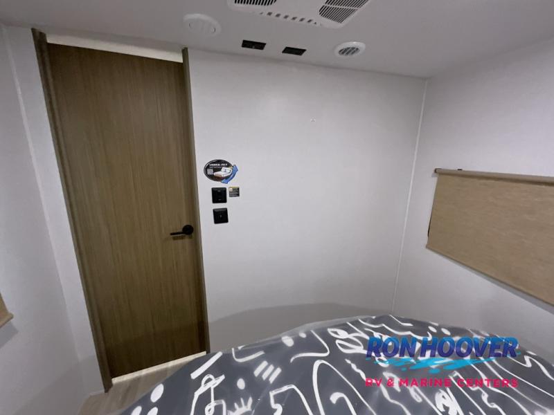2026 FOREST RIVER 32BHDS - Image 31