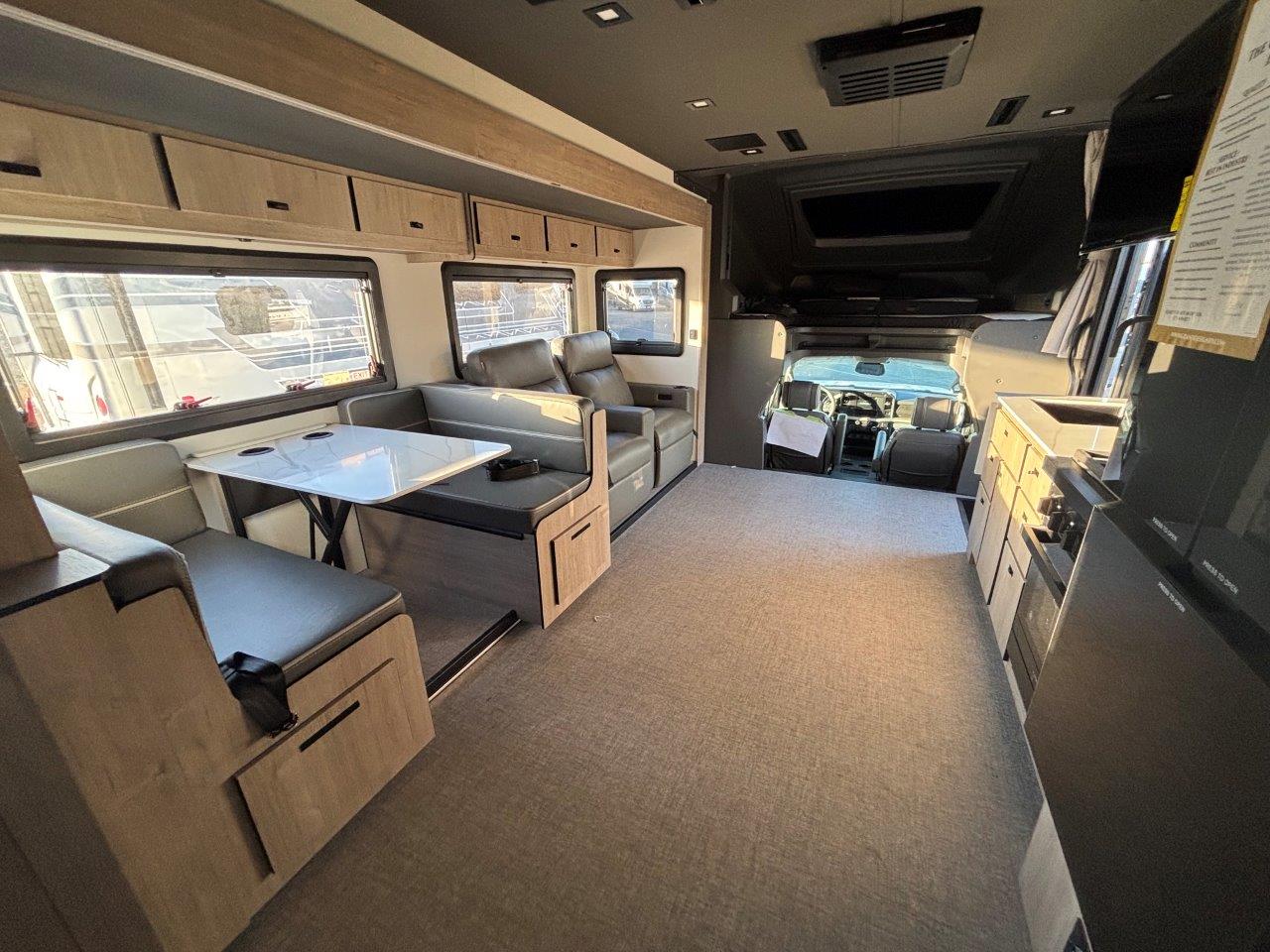 2026 Grand Design Lineage Series F 31ZW - Image 10