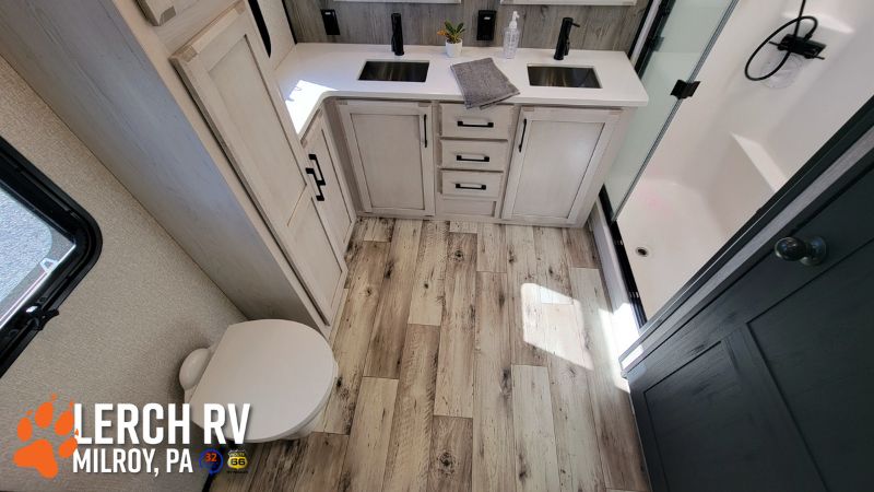 2022 KZ RV Durango Gold G387FLF - Image 42