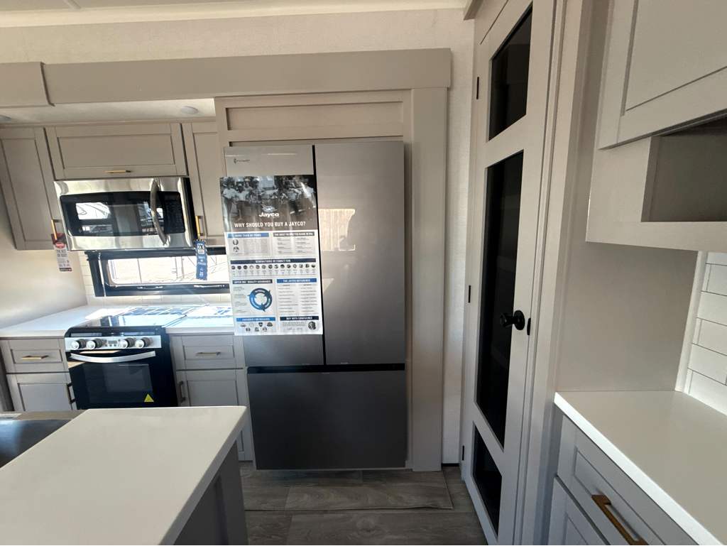 2027 JAYCO NORTH POINT 361RLBH - Image 17