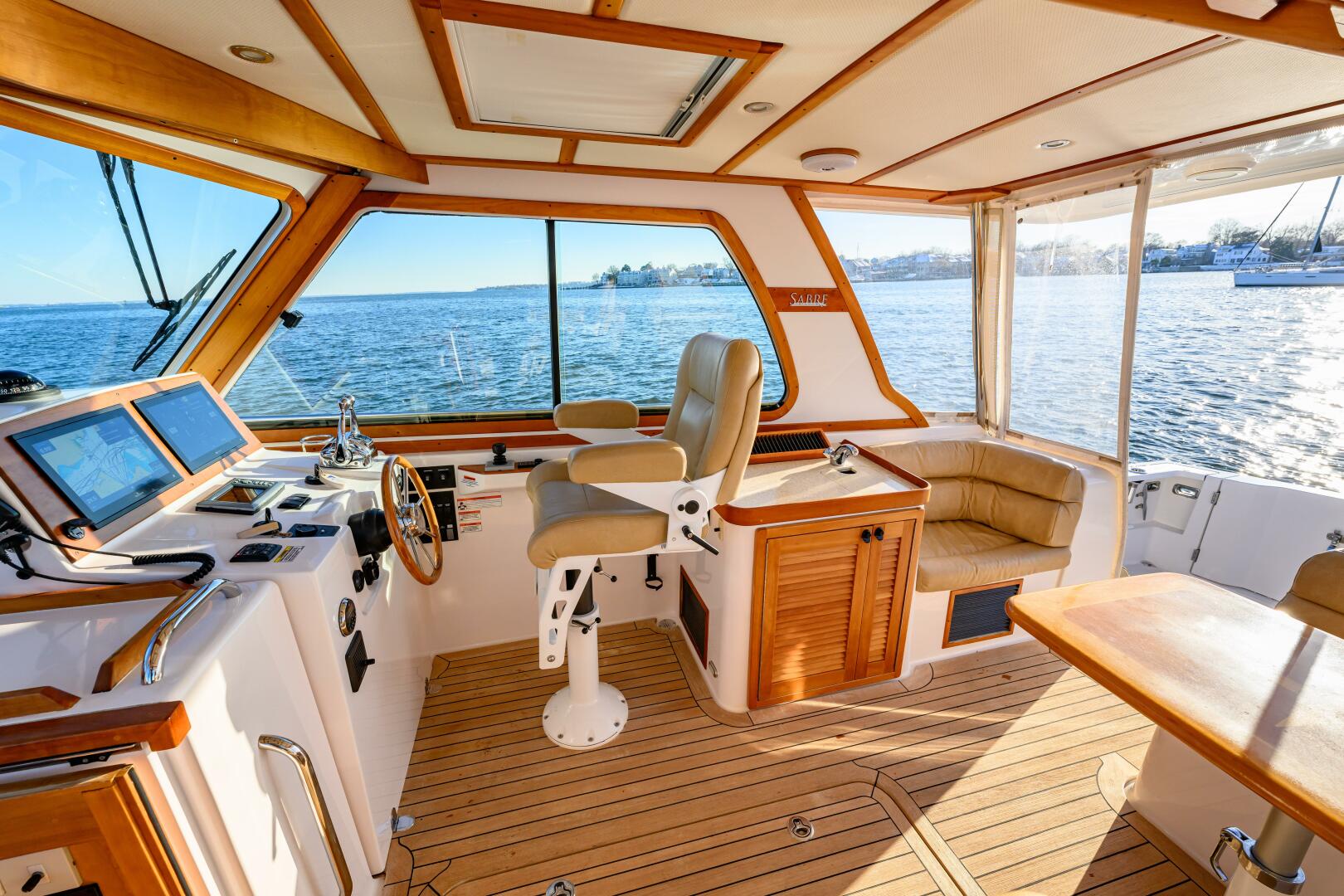 2009 Sabre 42 Hard Top Express - Image 17