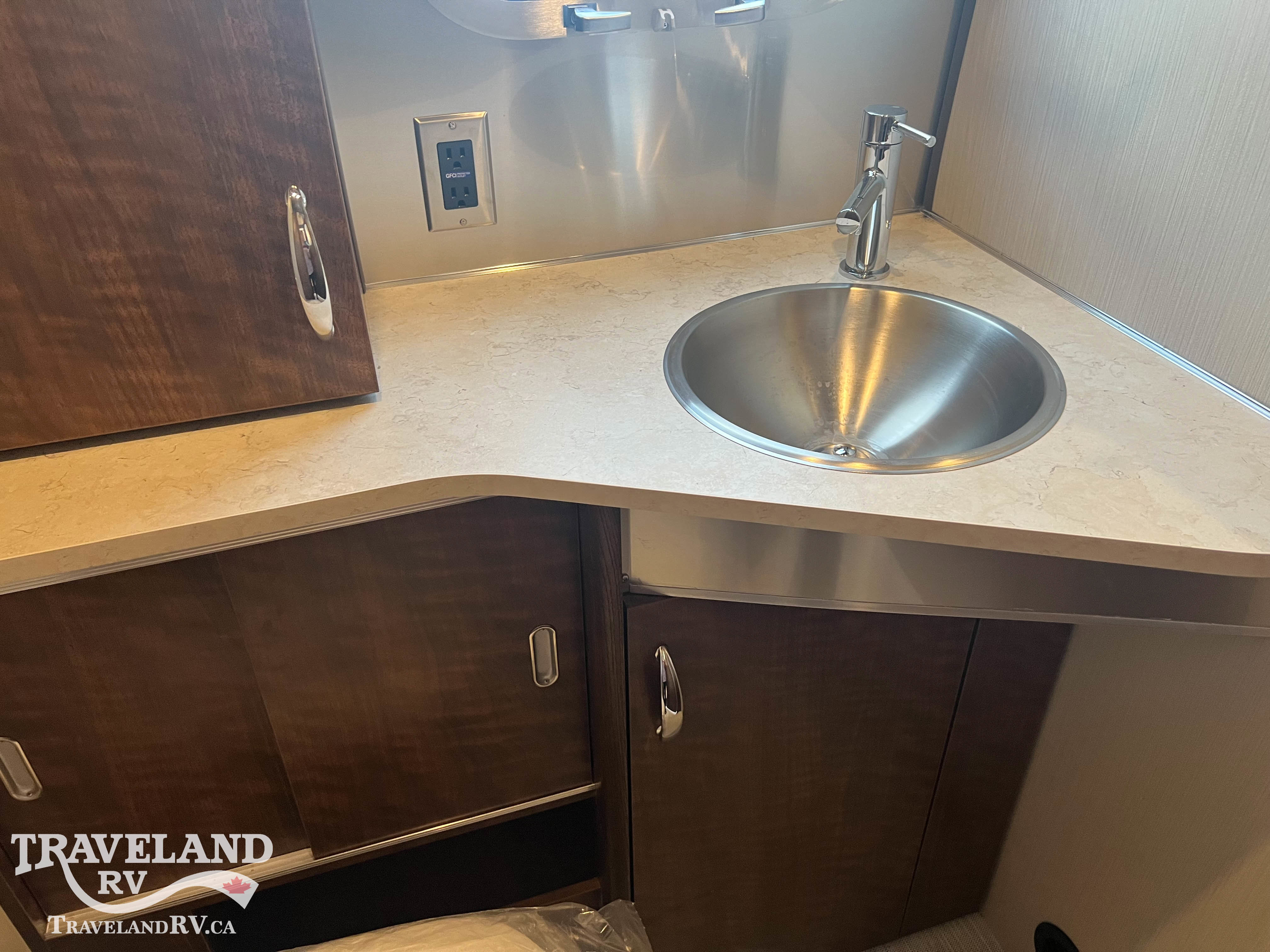 2026 Airstream Globetrotter 25FB - Image 23