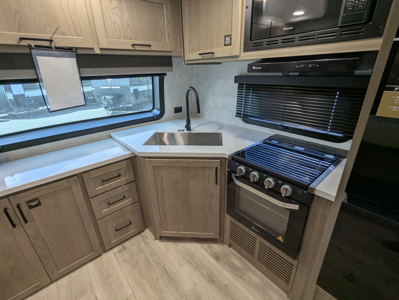 2027 Forest River Rockwood Ultra Lite 2608BS - Image 13