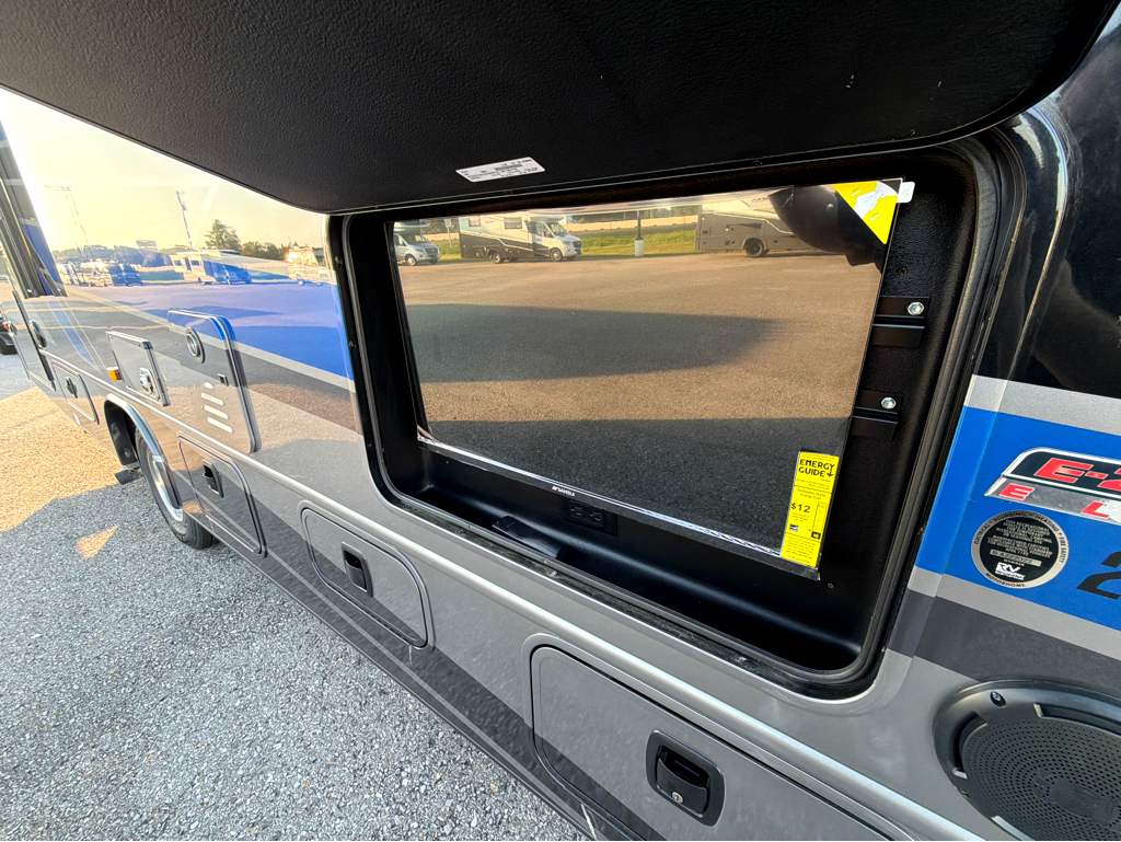 2027 ENTEGRA COACH ODYSSEY 29V - Image 7