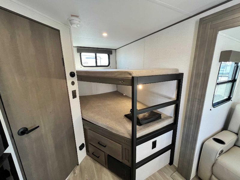 2026 Grand Design Transcend XPLOR 23BHX - Image 13
