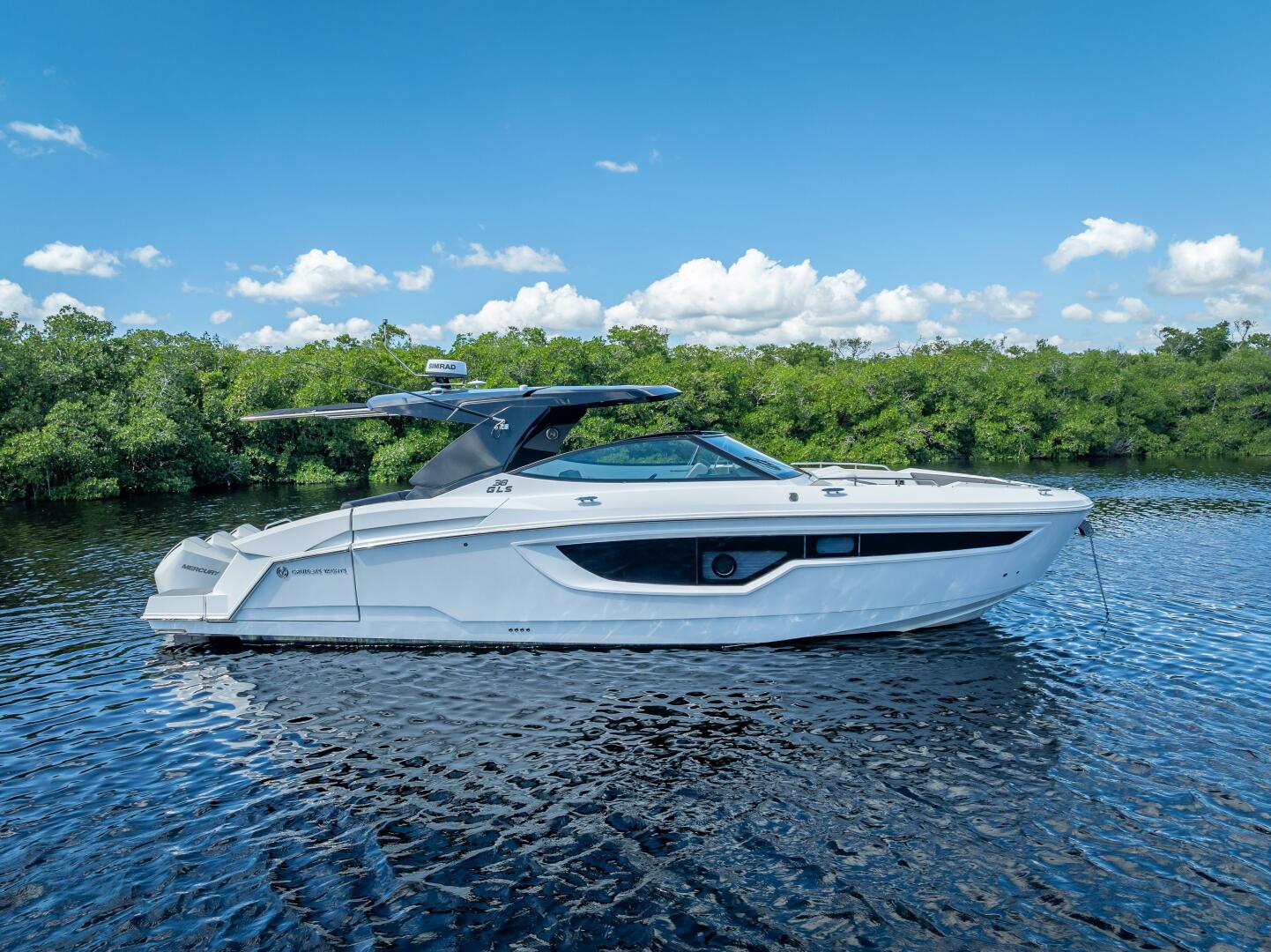 2022 Cruisers Yachts GLS OB - Image 16