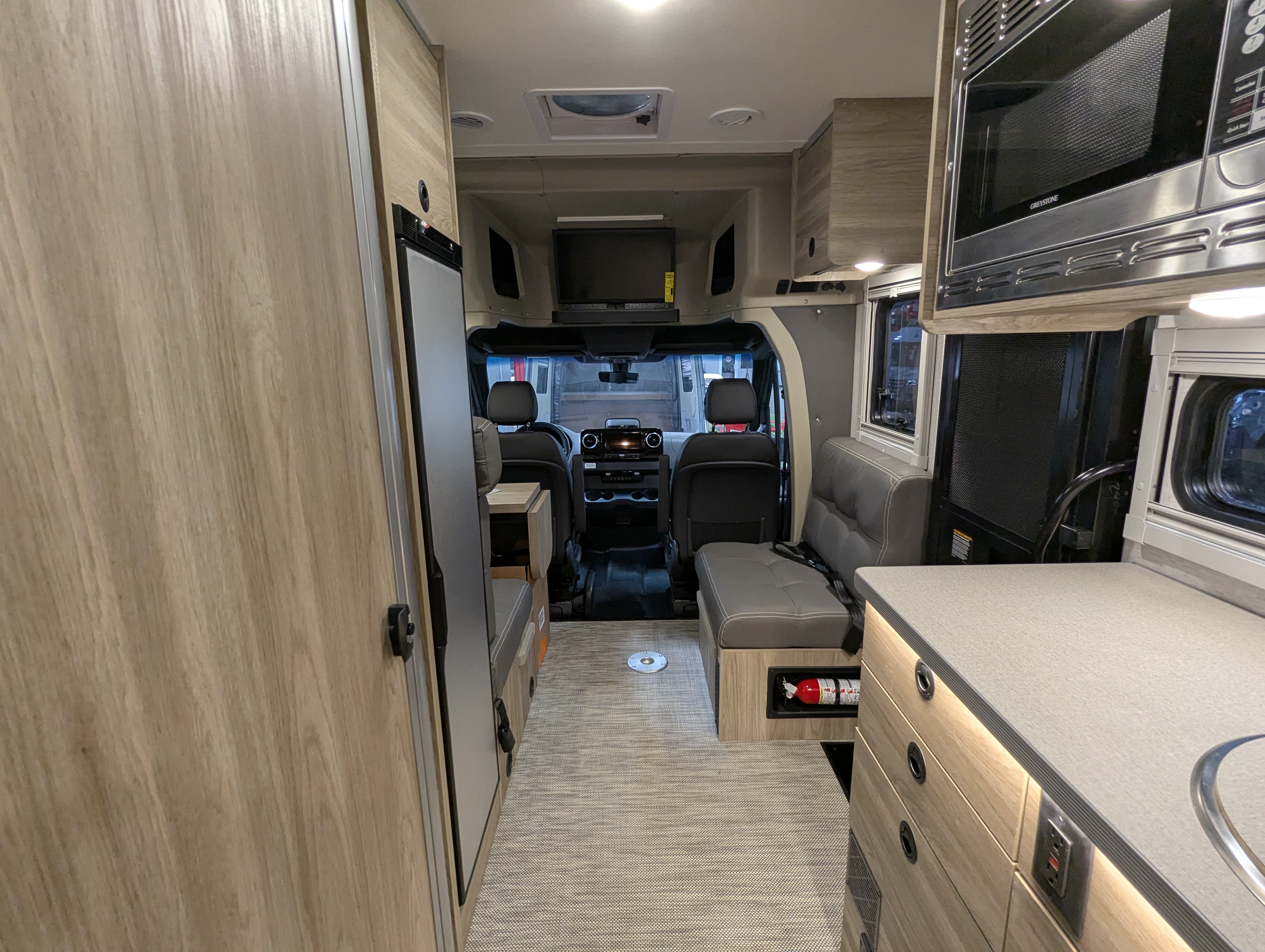 2026 Winnebago EKKO Sprinter 23B AWD - Image 24