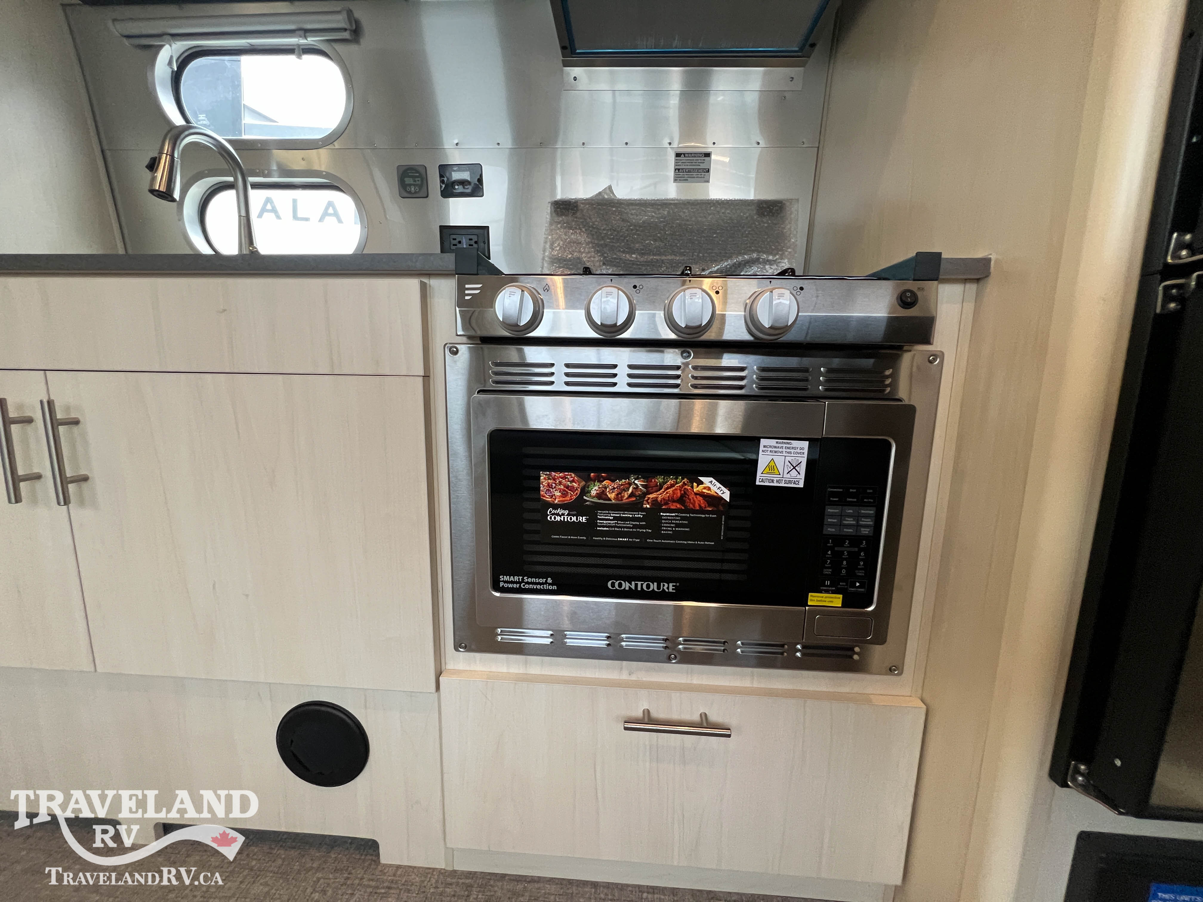 2026 Airstream Flying Cloud 23FBT - Image 16