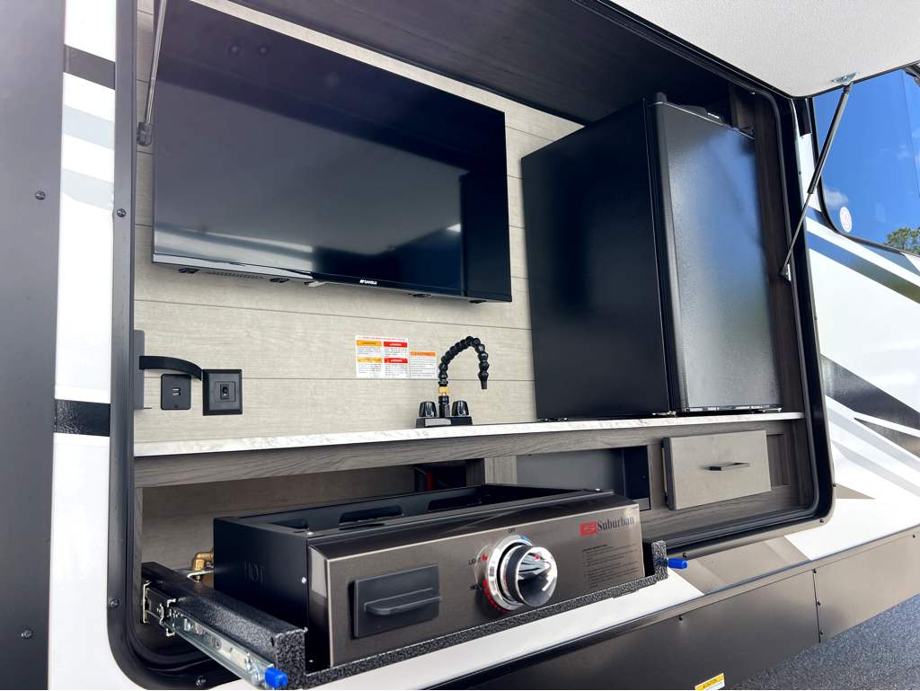 2026 VENTURE RV SPORTTREK 333VFK - Image 5