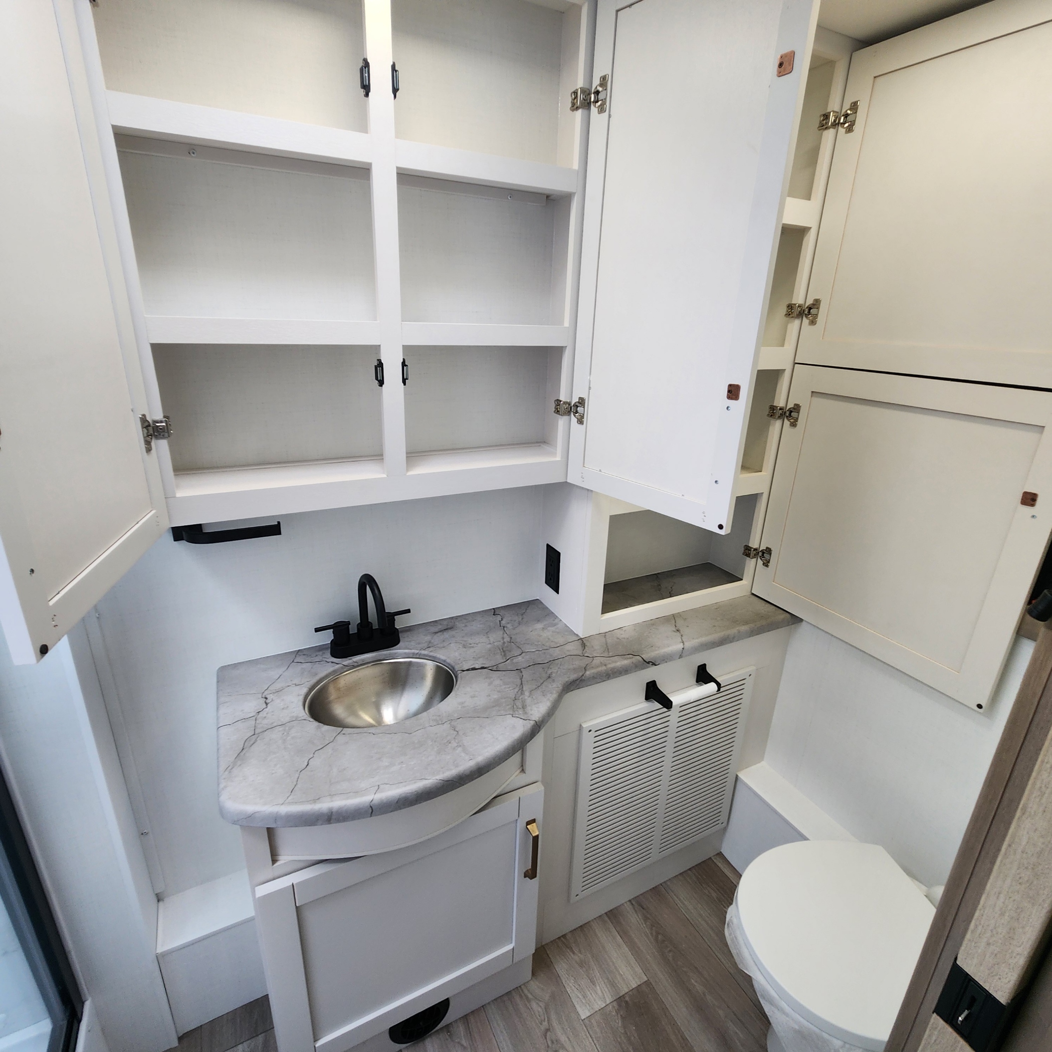 2027 JAYCO PRECEPT 36C - Image 26