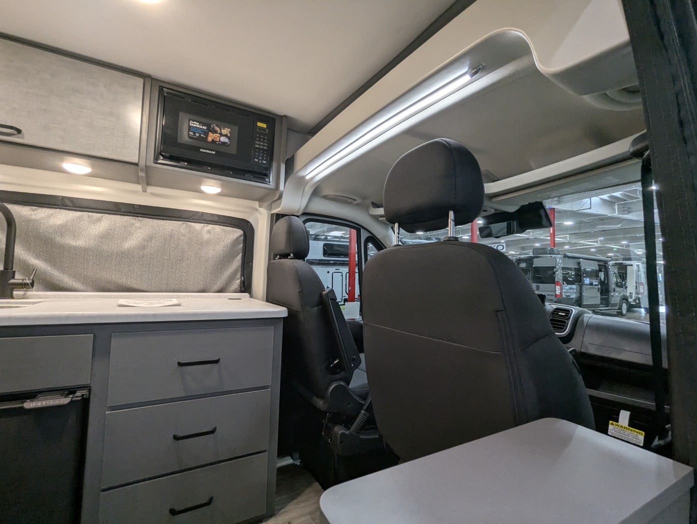 2026 Thor Motor Coach Tellaro 20LS - Image 10
