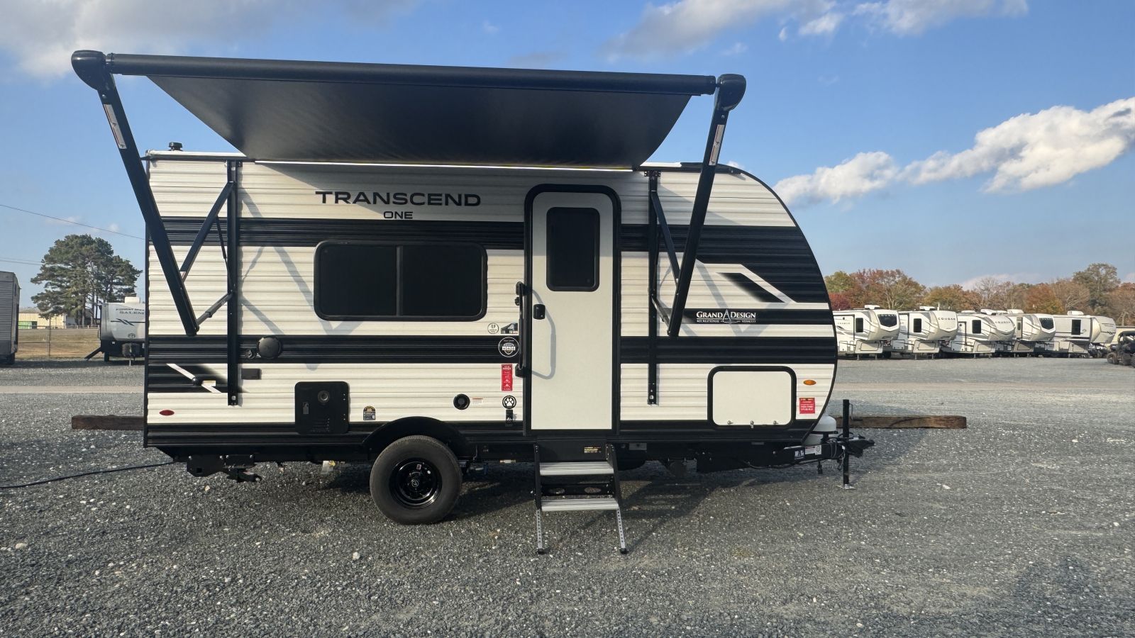 2026 Grand Design Transcend ONE 151RB - Image 8