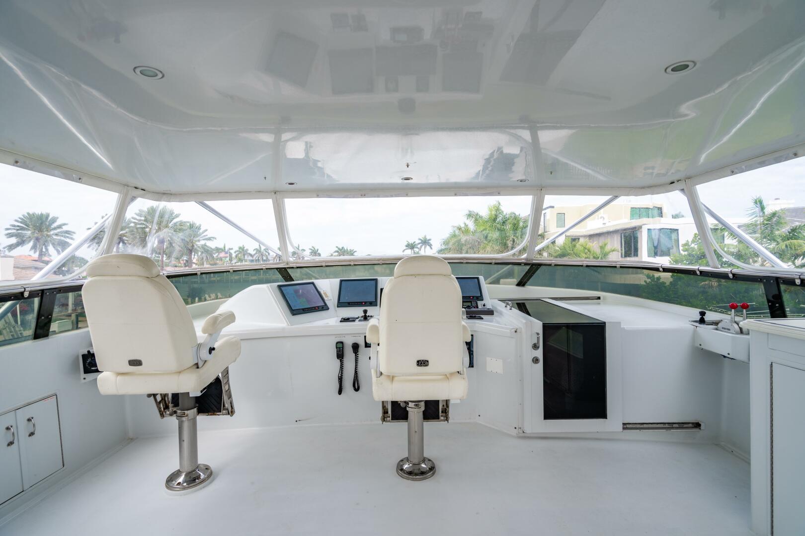 2001 Hatteras 100 Motor Yacht - Image 74