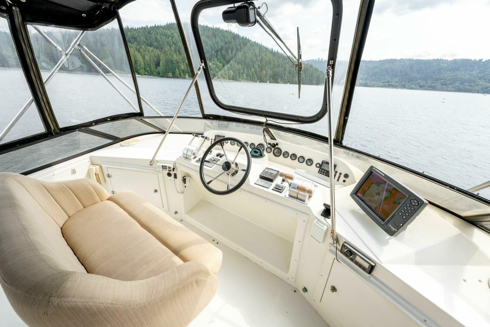 1997 Navigator Sundance 5600 - Image 51