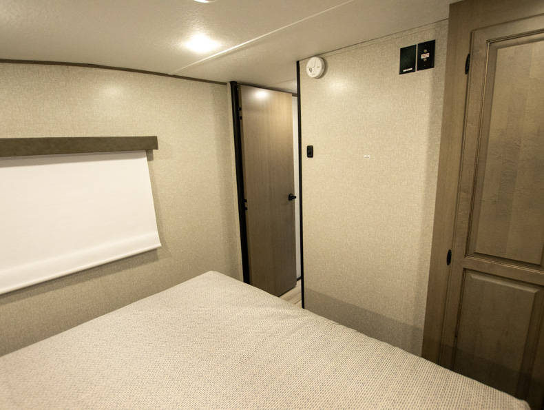 2022 Coachmen Chaparral 373MBRB - Image 34