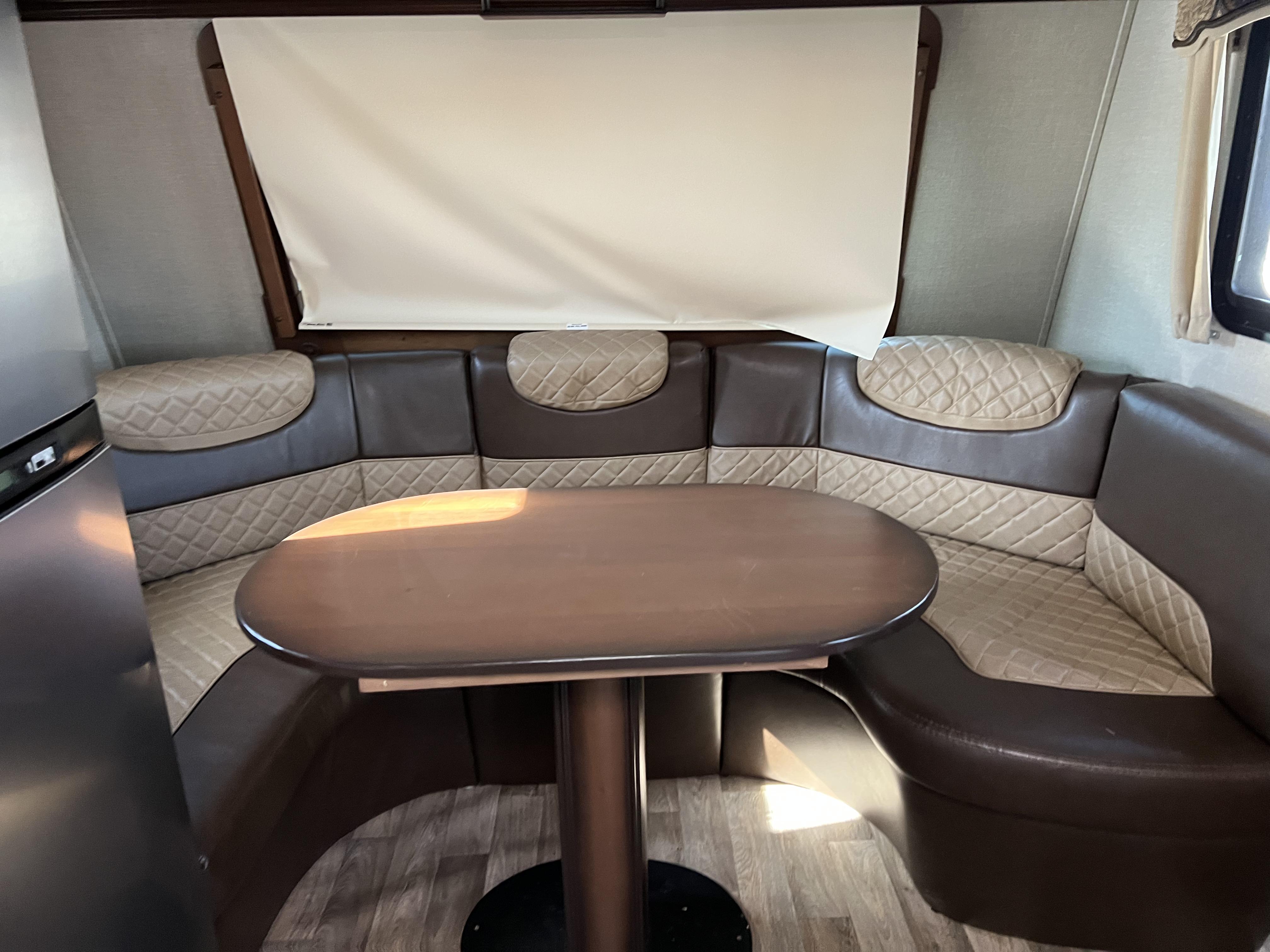 2018 Keystone Montana 3820FK - Image 7