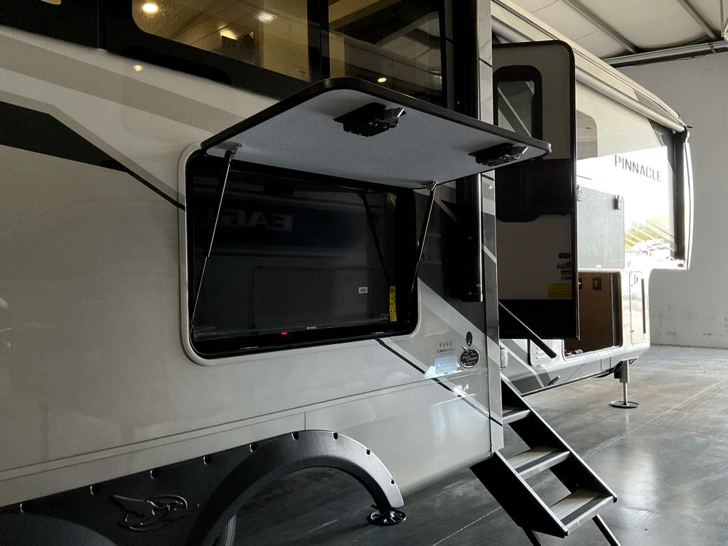 2026 JAYCO PINNACLE 38 FBRK - Image 30