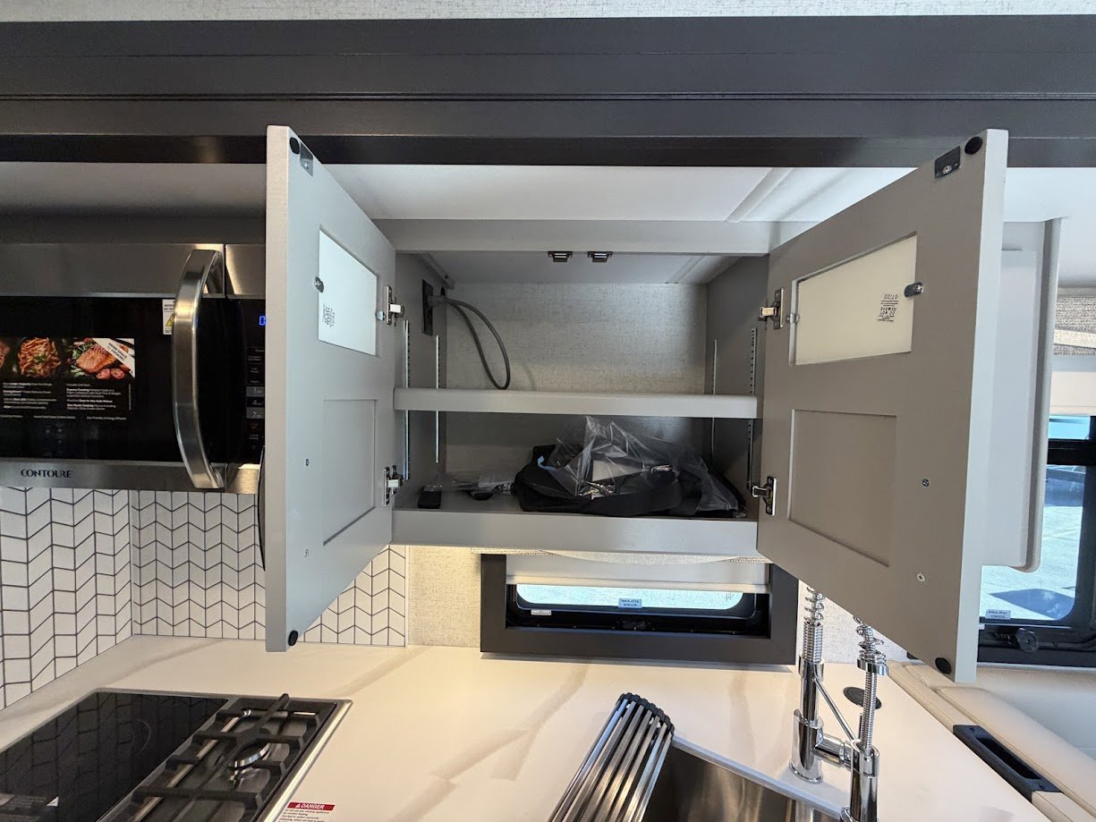 2026 THOR MOTOR COACH PASADENA 34XG - Image 33