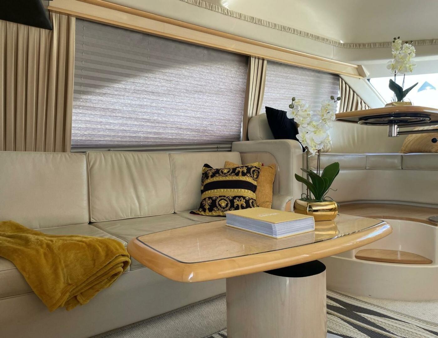 2004 Sea Ray 42 Sedan Bridge - Image 15