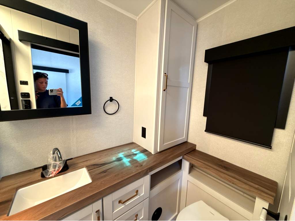 2027 JAYCO EAGLE 367TBTS - Image 24