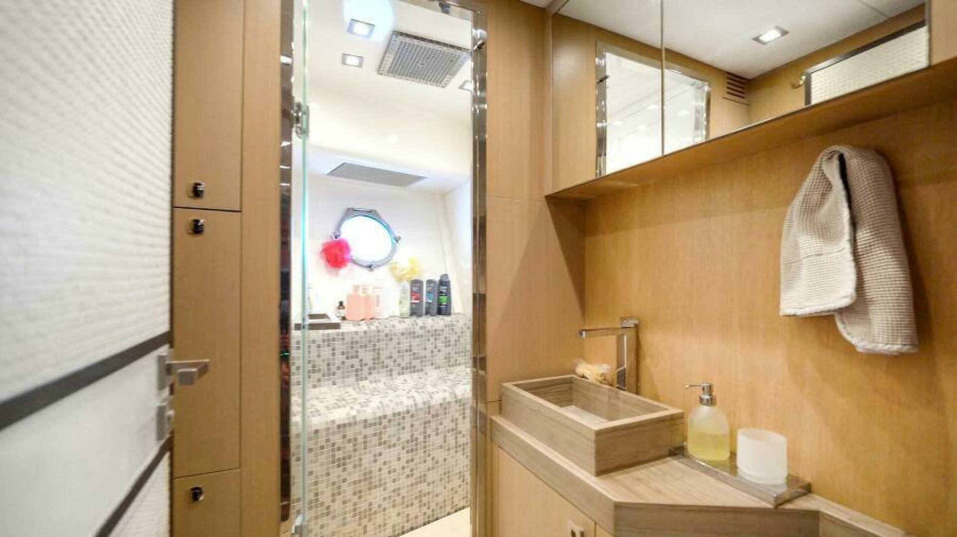 2015 Monte Carlo Yachts MCY86 - Image 71