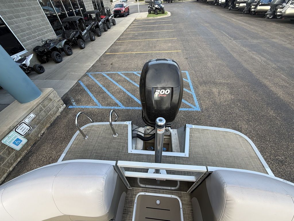 2015 Bennington 2250 GSR - Image 22