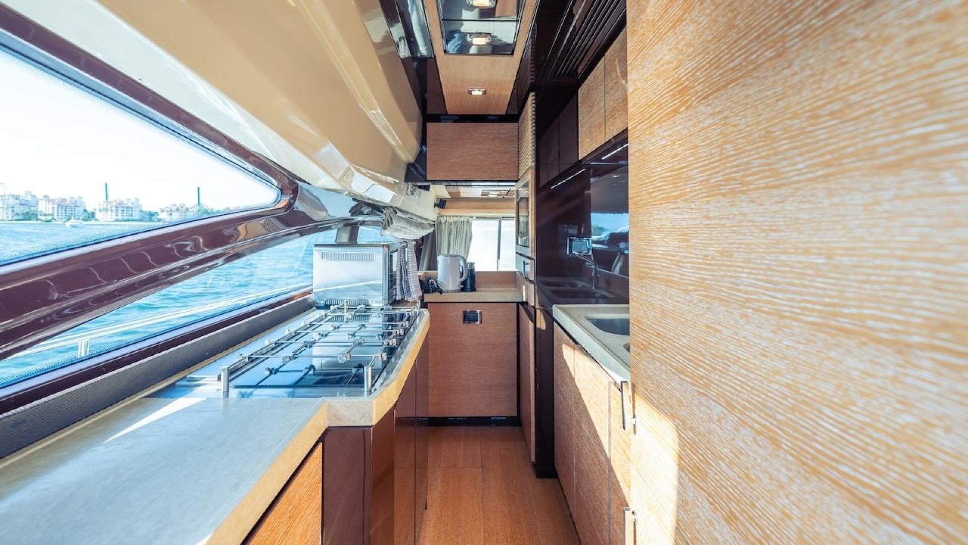2012 Azimut Evolution - Image 64