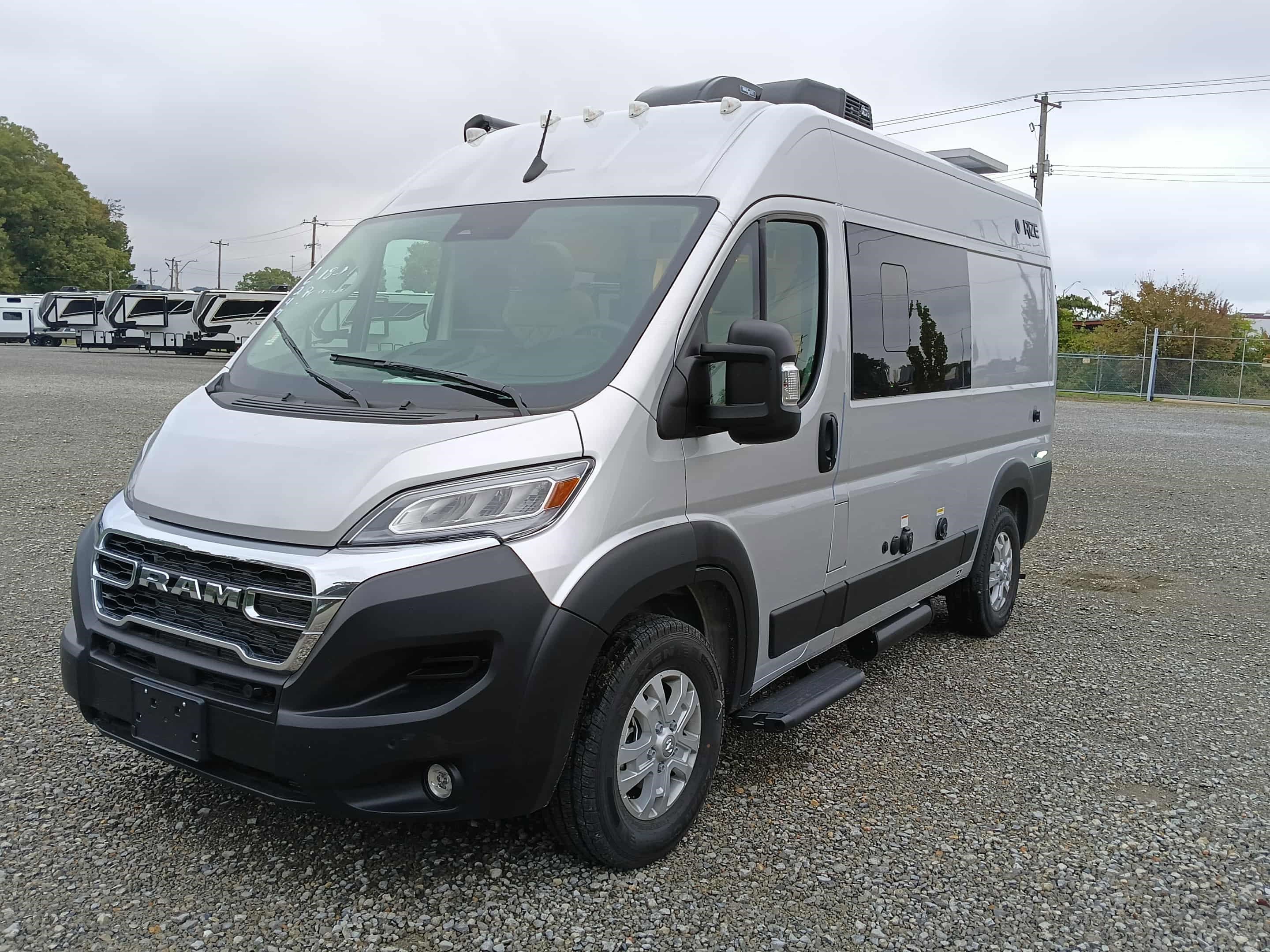 2026 THOR MOTOR COACH RIZE 18M - Image 3