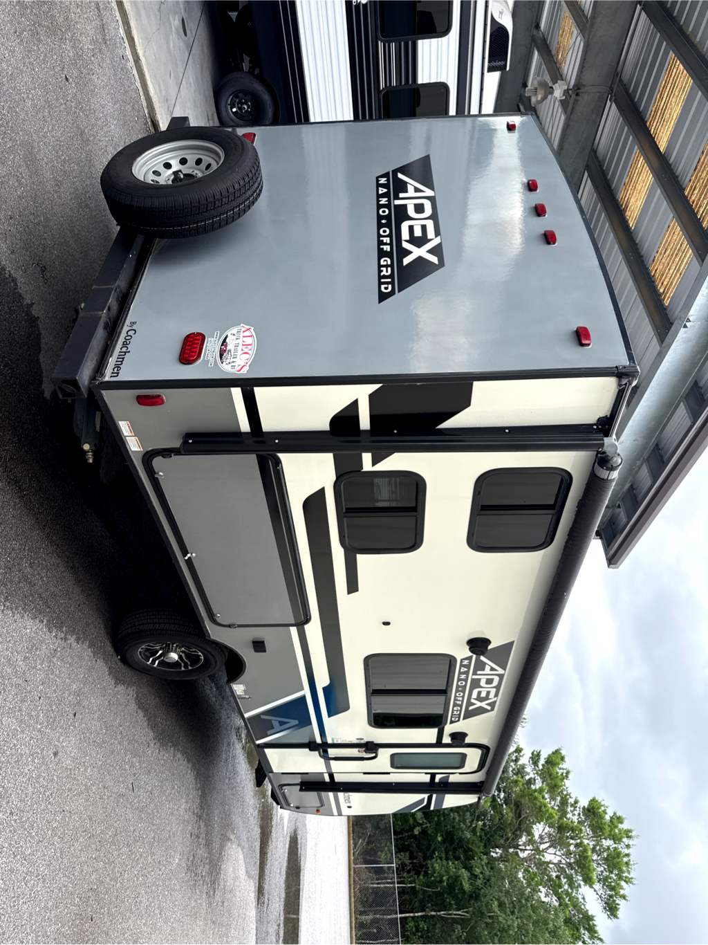 2023 COACHMEN APEX NANO 186 BH - Image 4