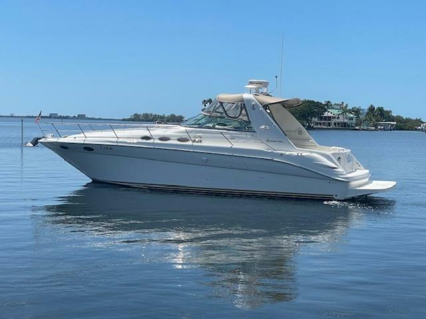 1998 Sea Ray 370 Sundancer - Image 3