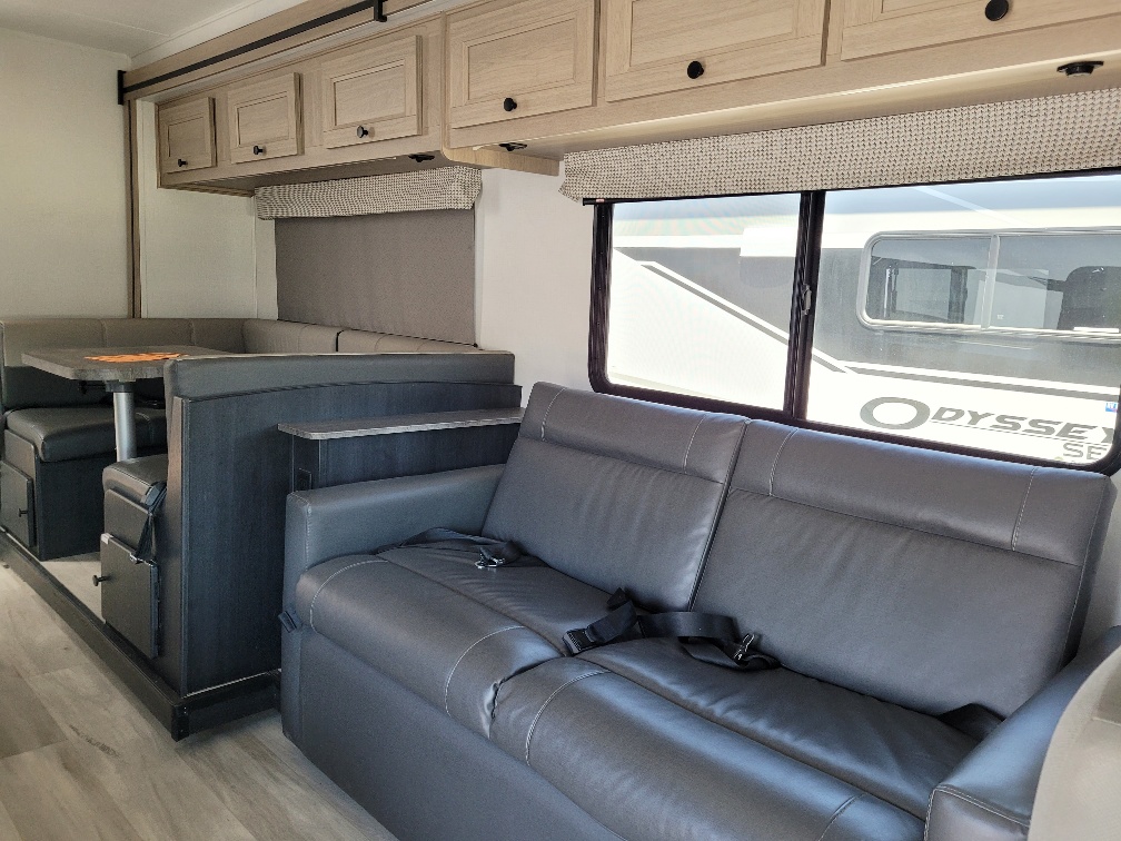 2026 Forest River Sunseeker 3010DS - Image 8