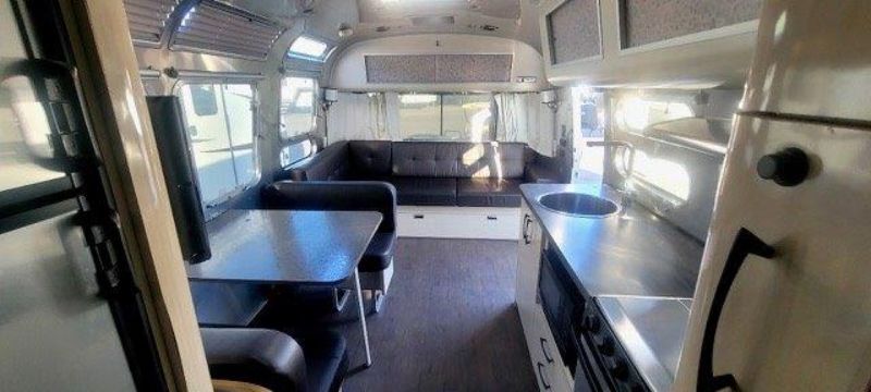 2019 AIRSTREAM INTERNATIONAL 30RB SERENITY - Image 12