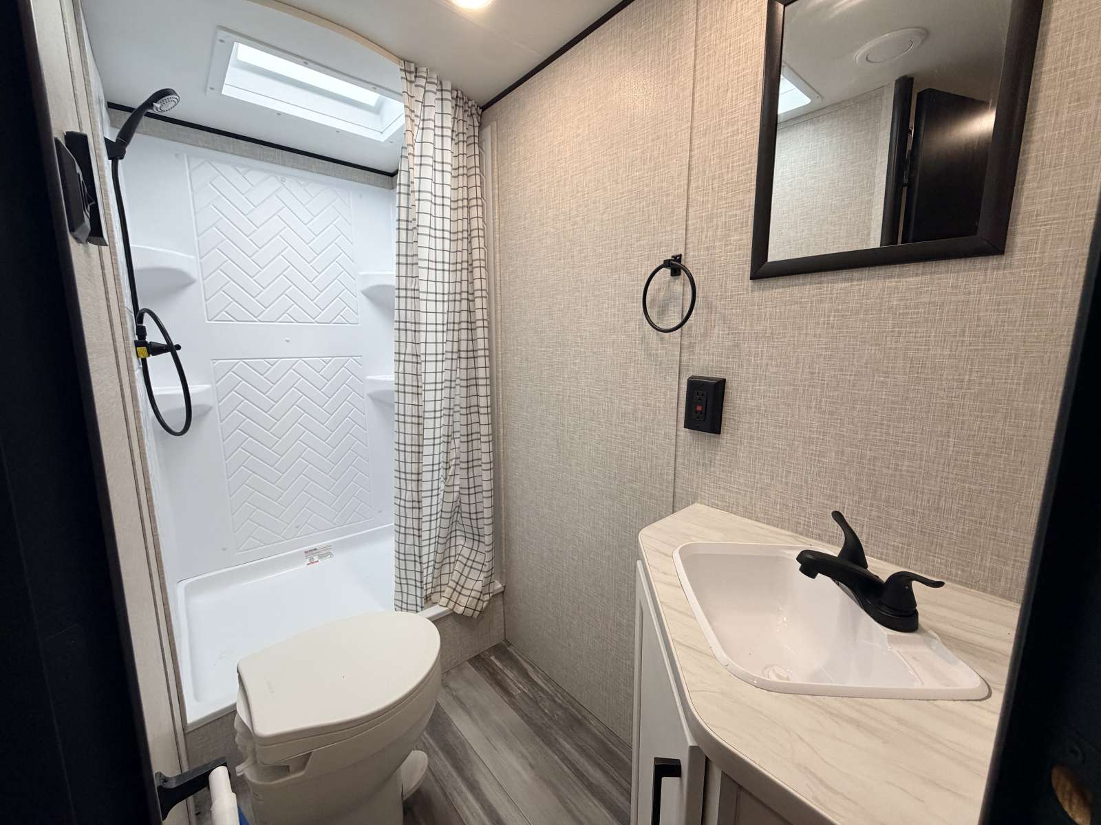 2025 Jayco Jay Flight 284BHS - Image 13