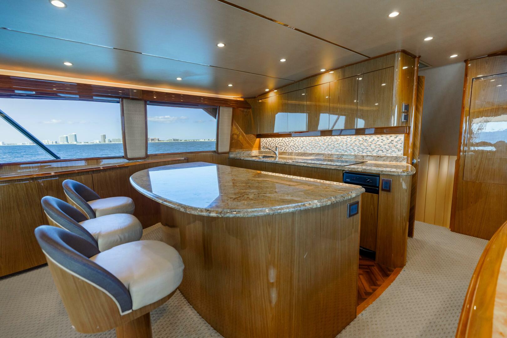 2013 Viking 76 Convertible - Image 14