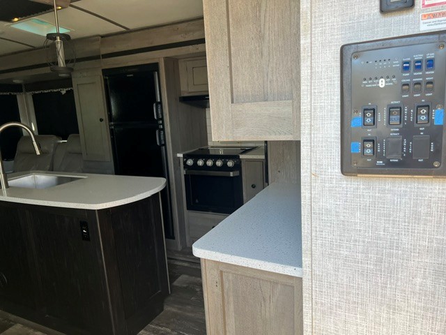 2020 Keystone Outback 330RL - Image 5