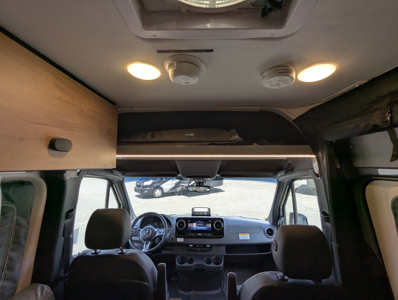 2027 Winnebago Revel 44EC - Image 37