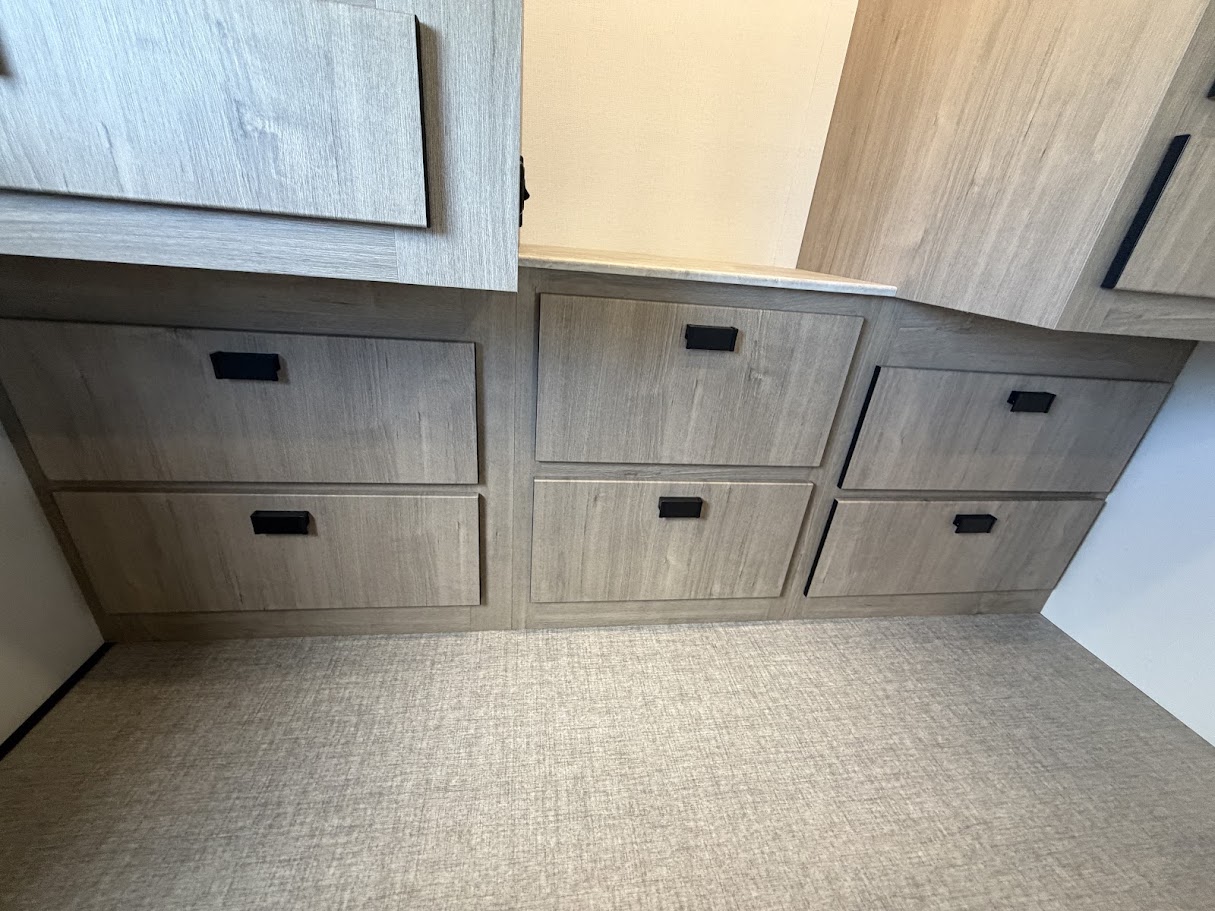 2027 GRAND DESIGN LINEAGE SERIESE 30DC - Image 65