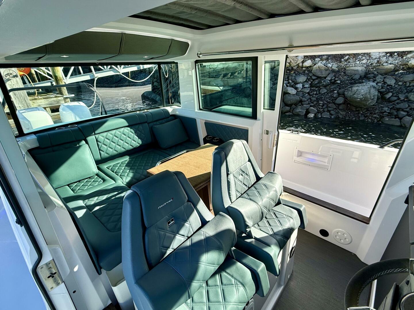 2023 Axopar 37 Cross Cabin - Image 26