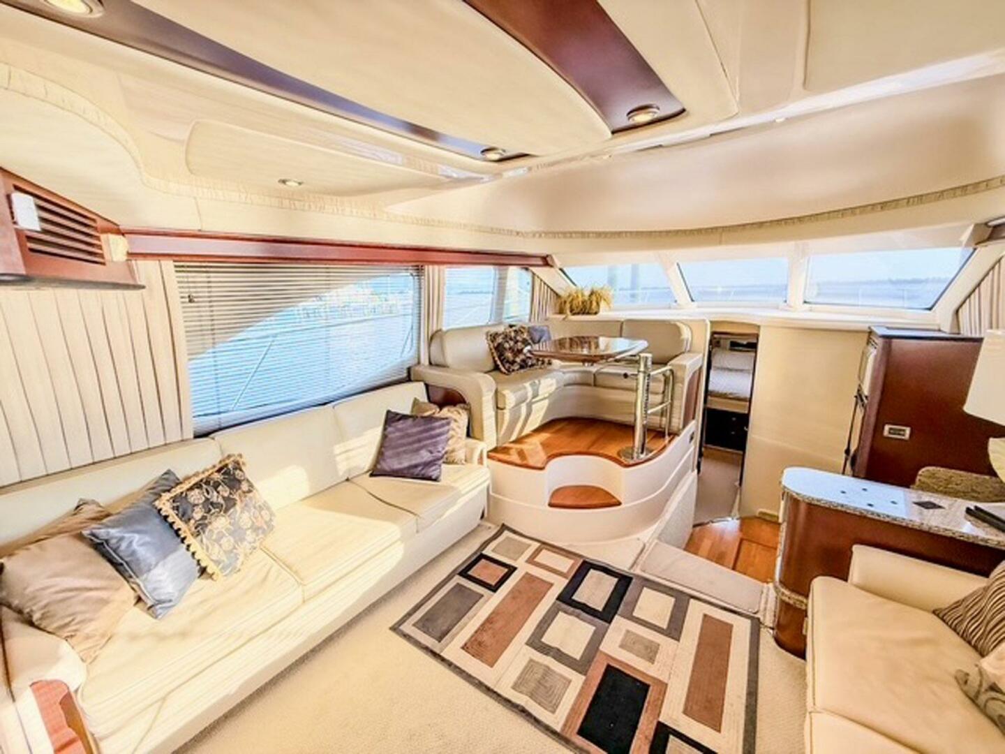 2008 Sea Ray 44 Sedan Bridge - Image 11