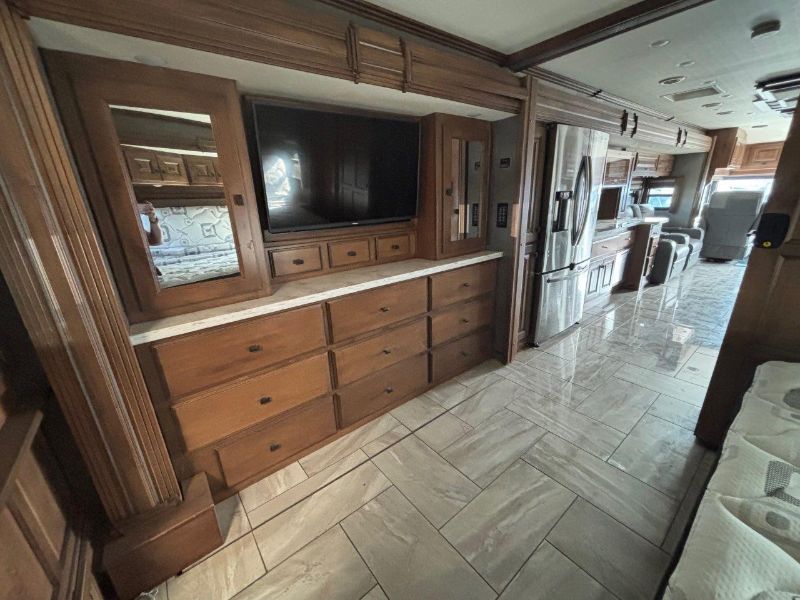 2020 American Coach American Revolution 42Q - Image 12