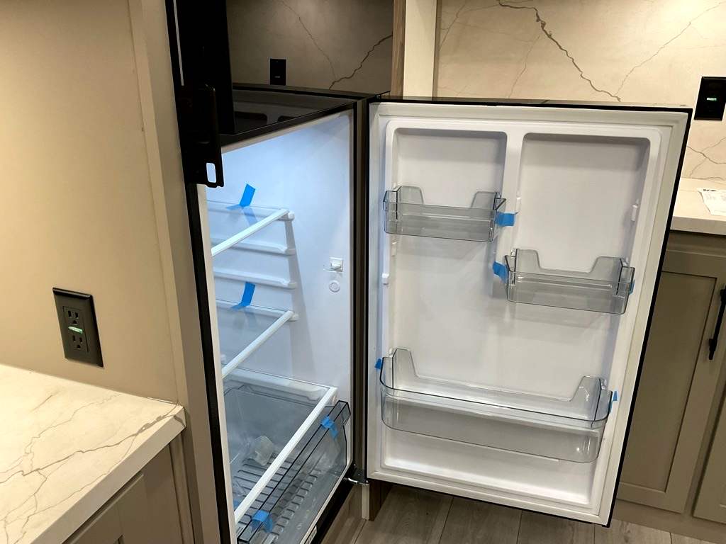 2026 KZ CONNECT C313 MK - Image 24
