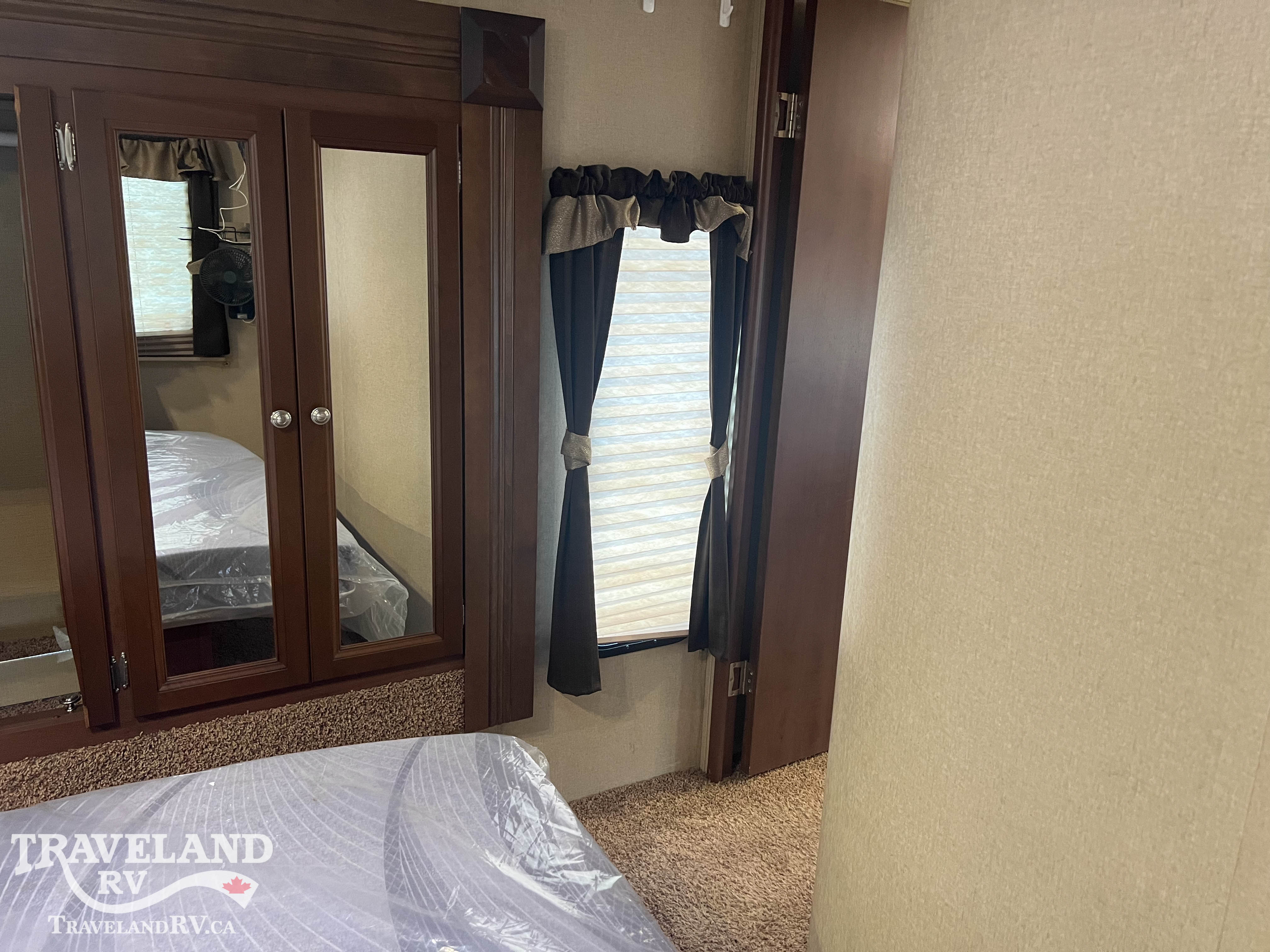 2014 Dutchmen Denali 2625RL Trail Edition - Image 30