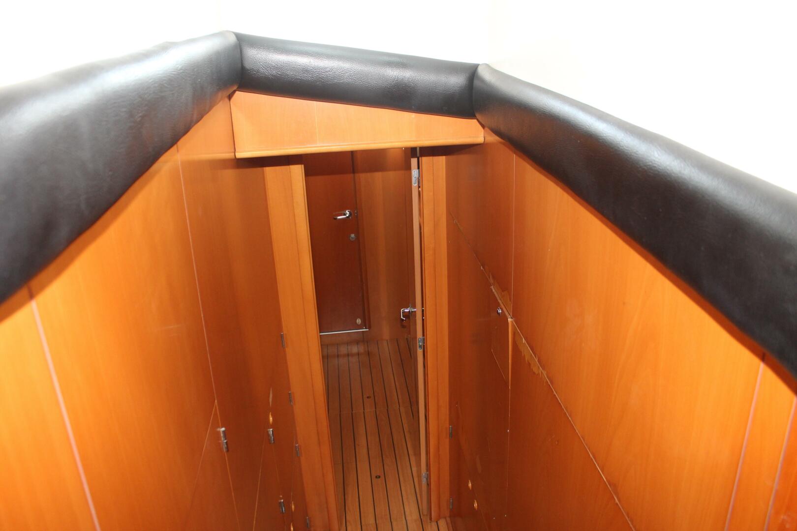 2004 Lagoon 43 Power Cat - Image 20