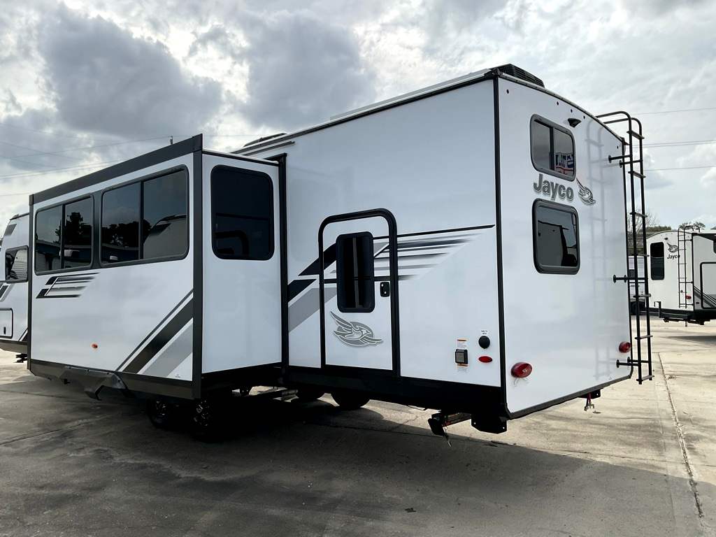 2026 JAYCO Jay Feather 29 QBH - Image 4
