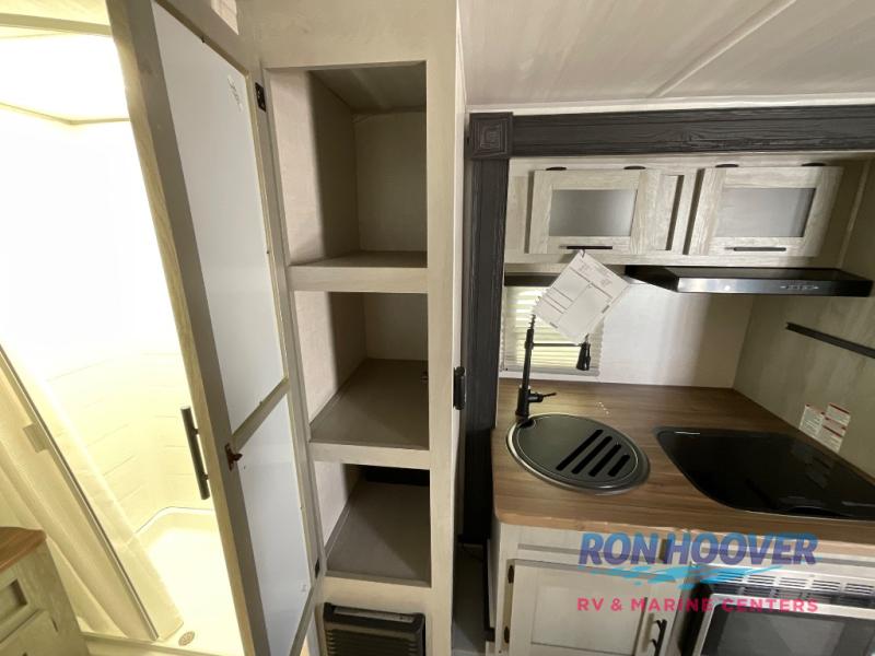 2023 FOREST RIVER 19RBM - Image 20