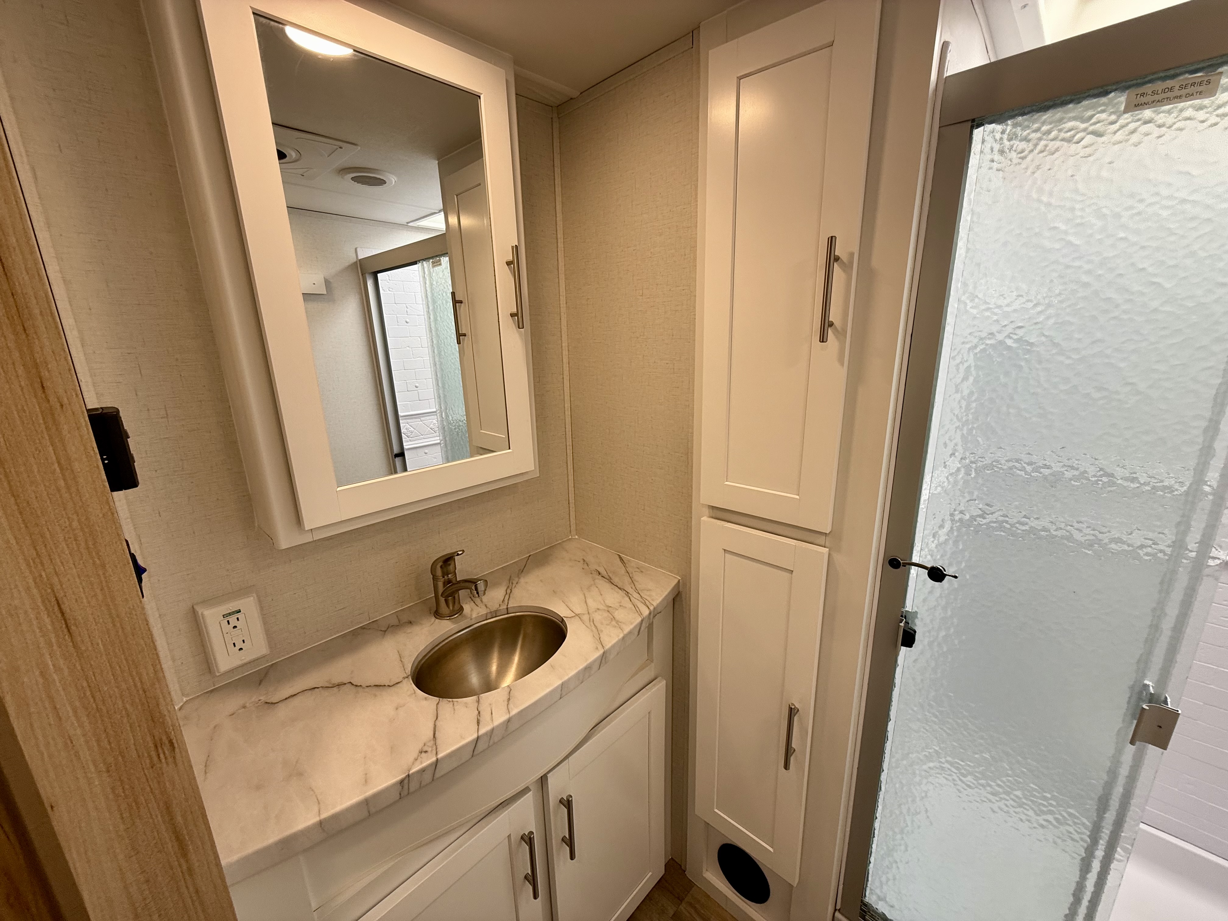 2023 Alliance Avenue 22ML - Image 14