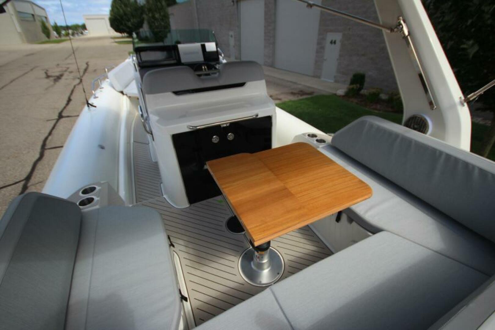 2024 Zodiac Medline 9 NEO - Image 28