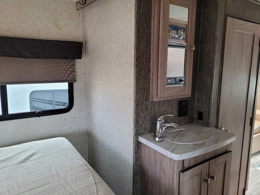 2018 Forest River Forester 2401R MBS - Image 34