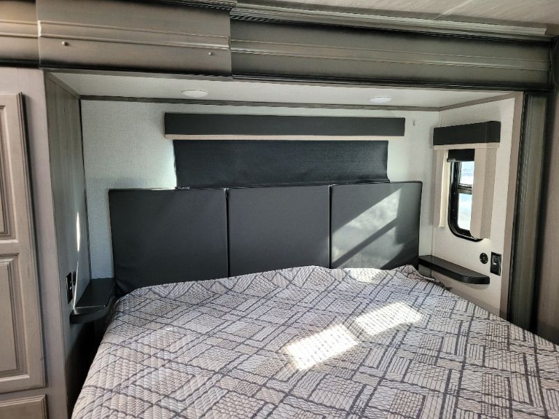 2021 Keystone Montana 3813MS - Image 20